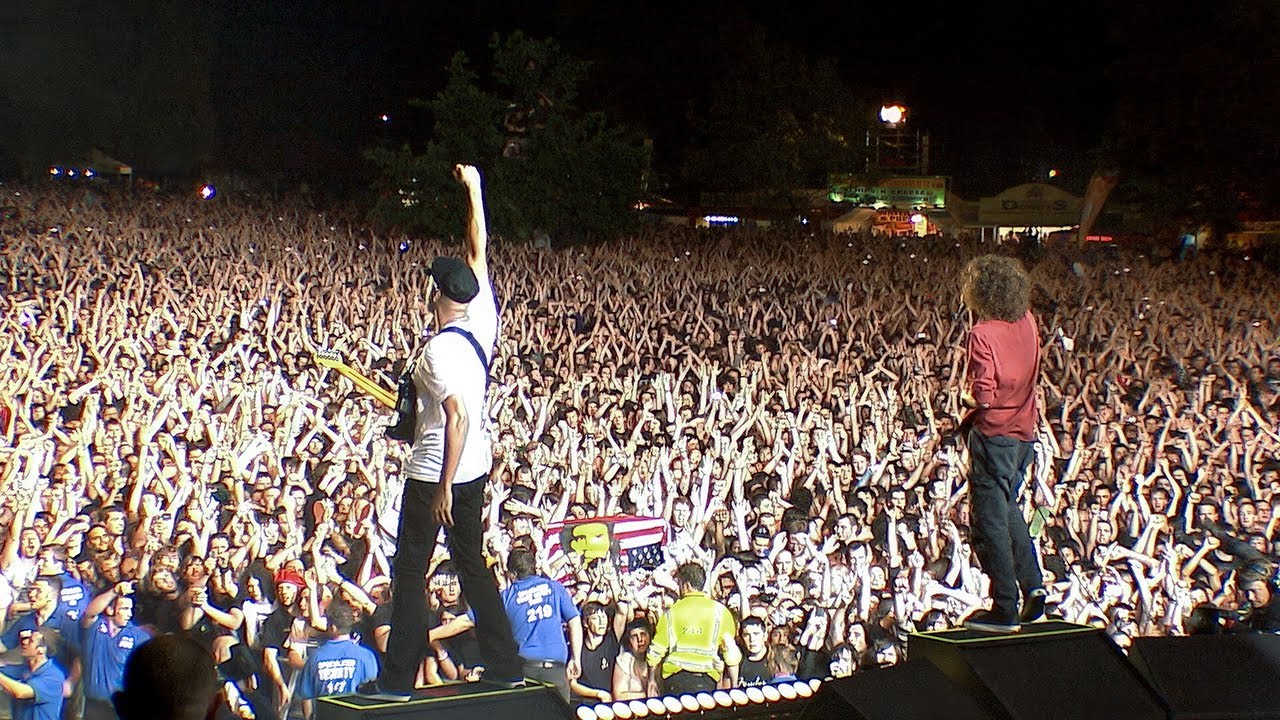 Rage Against The Machine | White Riot Live ( At Finsbury Park 2010