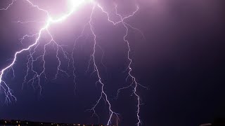 Mysterious Gamma-Ray Flashes May Be the Missing Link to Lightning Bolts