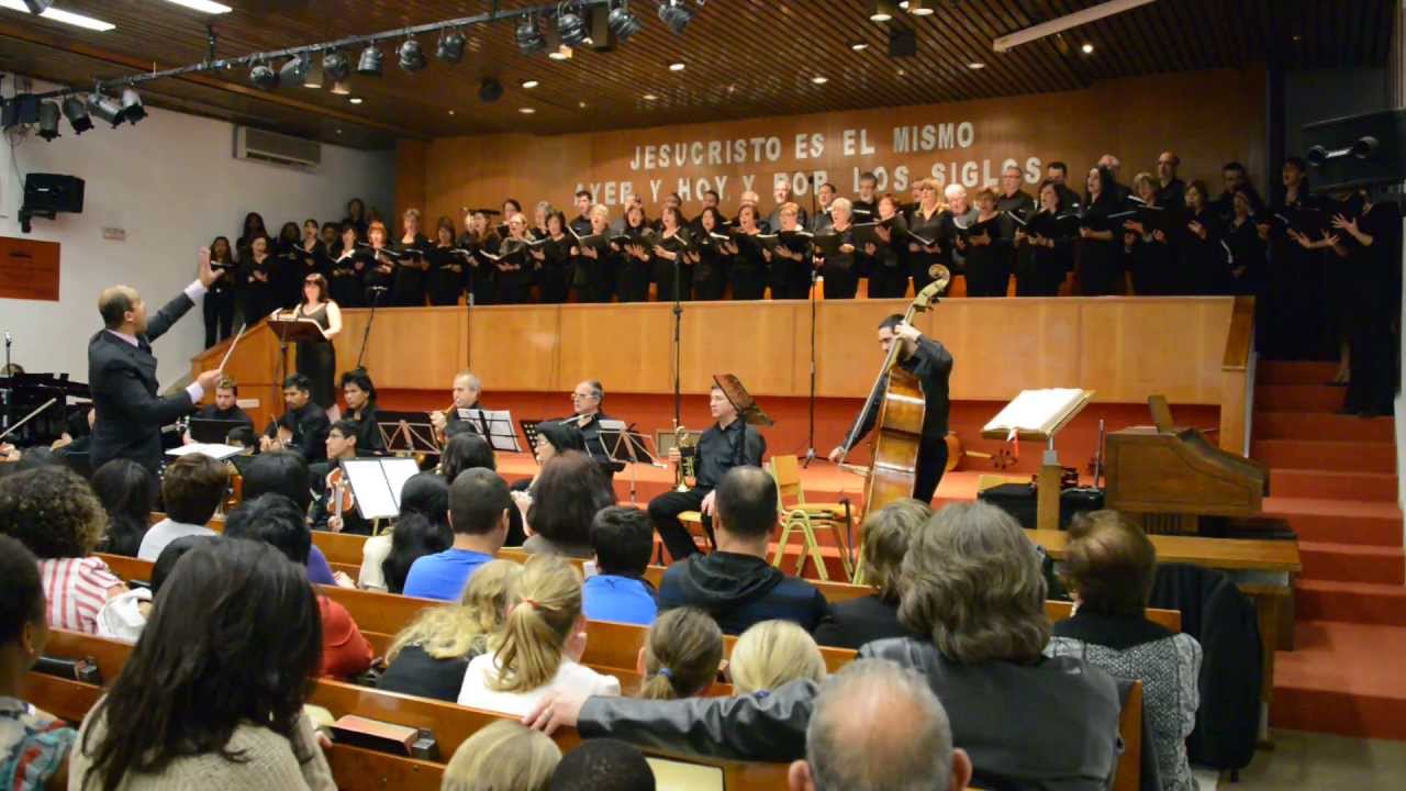 Coro Evangélico Unido de Madrid / Orquesta Selah - Majestad y gloria a Tu nombre