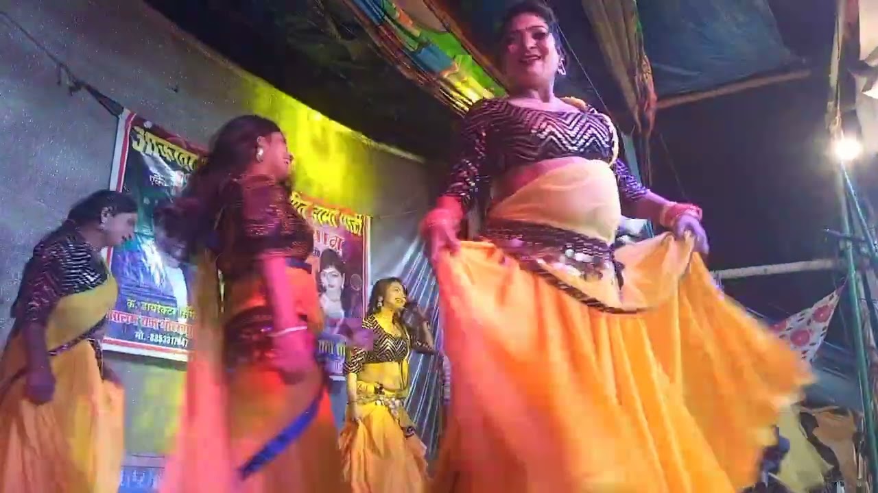 आलम राज गोरखपुरिया का धमाकेदार धांसू प्रोग्राम, लेडीज कलाकारों के माध्यम से ग्रुपिंग डांस कार्यक्रम