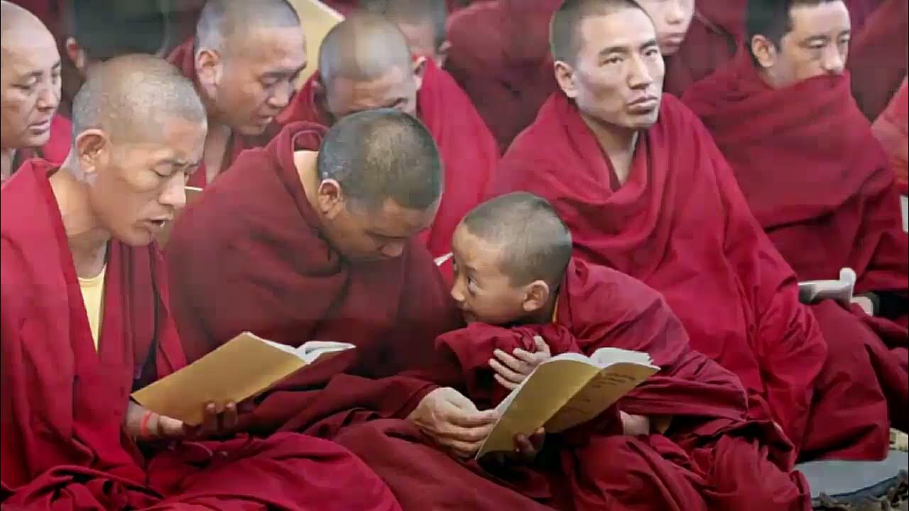 Слушать монах. Тибетские монахи горловое пение. Горловое пение монахов буддизм. Тибет школа монахов. Поющие тибетские монахи мощное очищение.