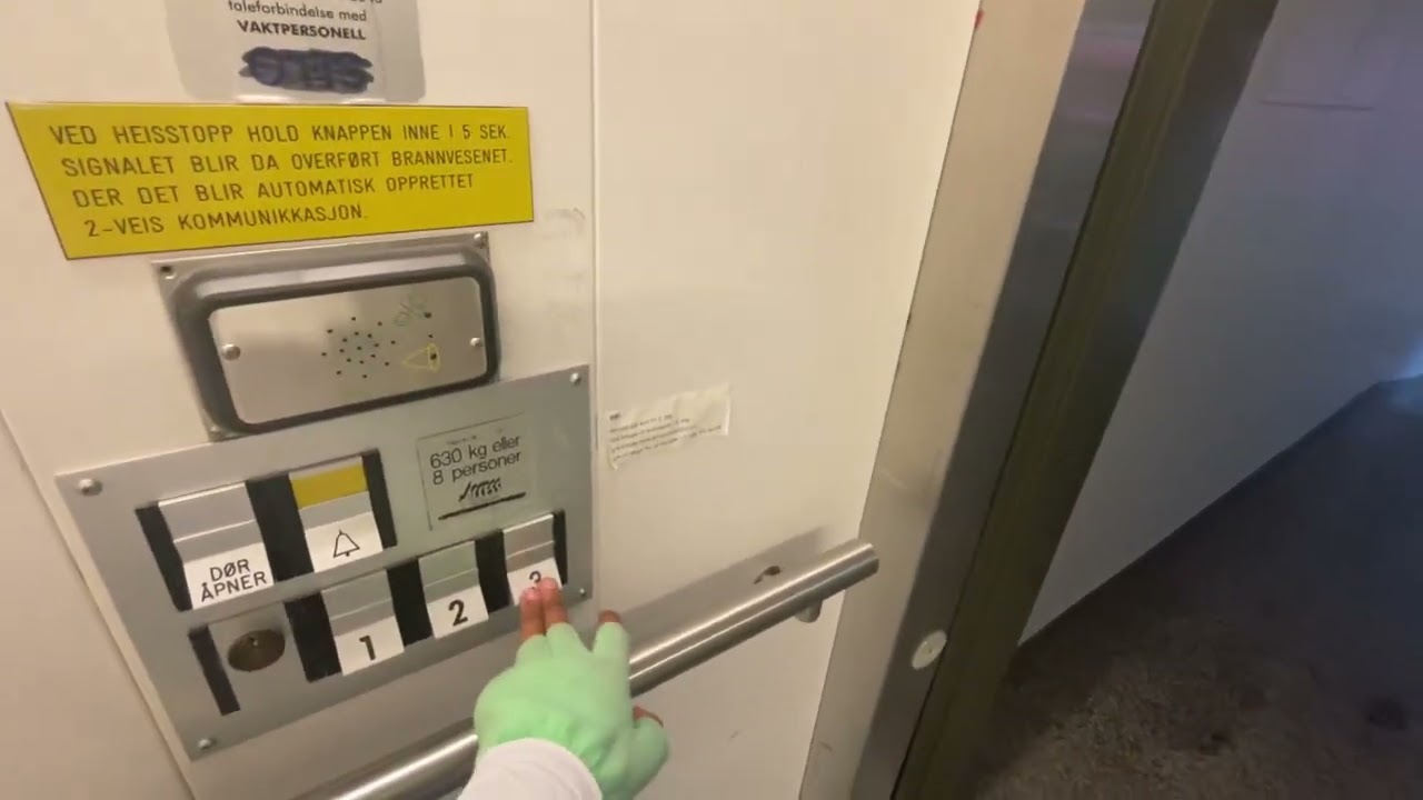 1999 Access screw driven elevator @ Strøket 8, Asker, Norway.