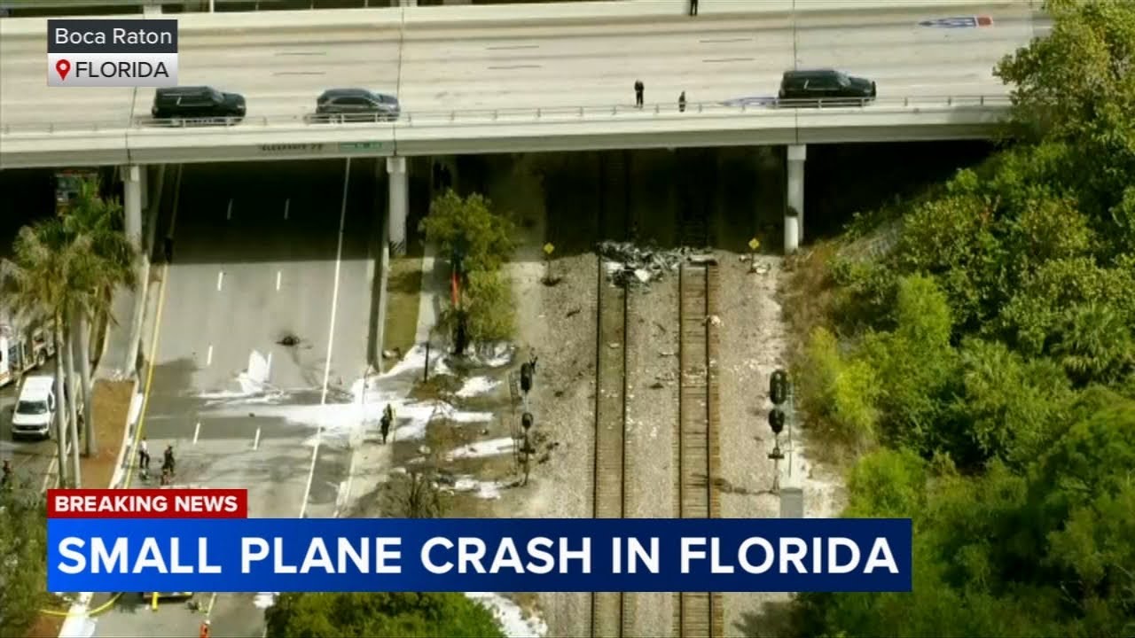 Small plane crashes in Boca Raton, Florida; 3 people on board - YouTube