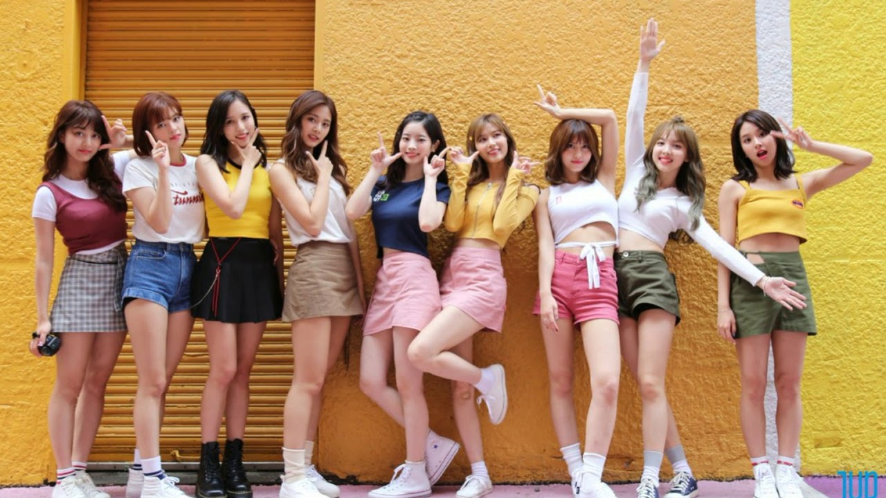 Twice ~ Likey ~ Instrumental With Backing Vocals and Lyrics