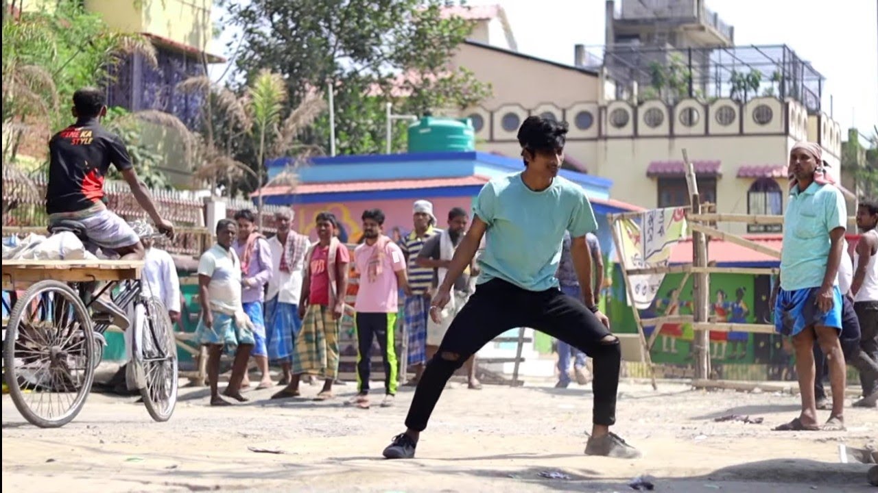 Teri Aakhya Ka Yo Kajal Dance in public place | Rajsk | sapna Chowdhury | 