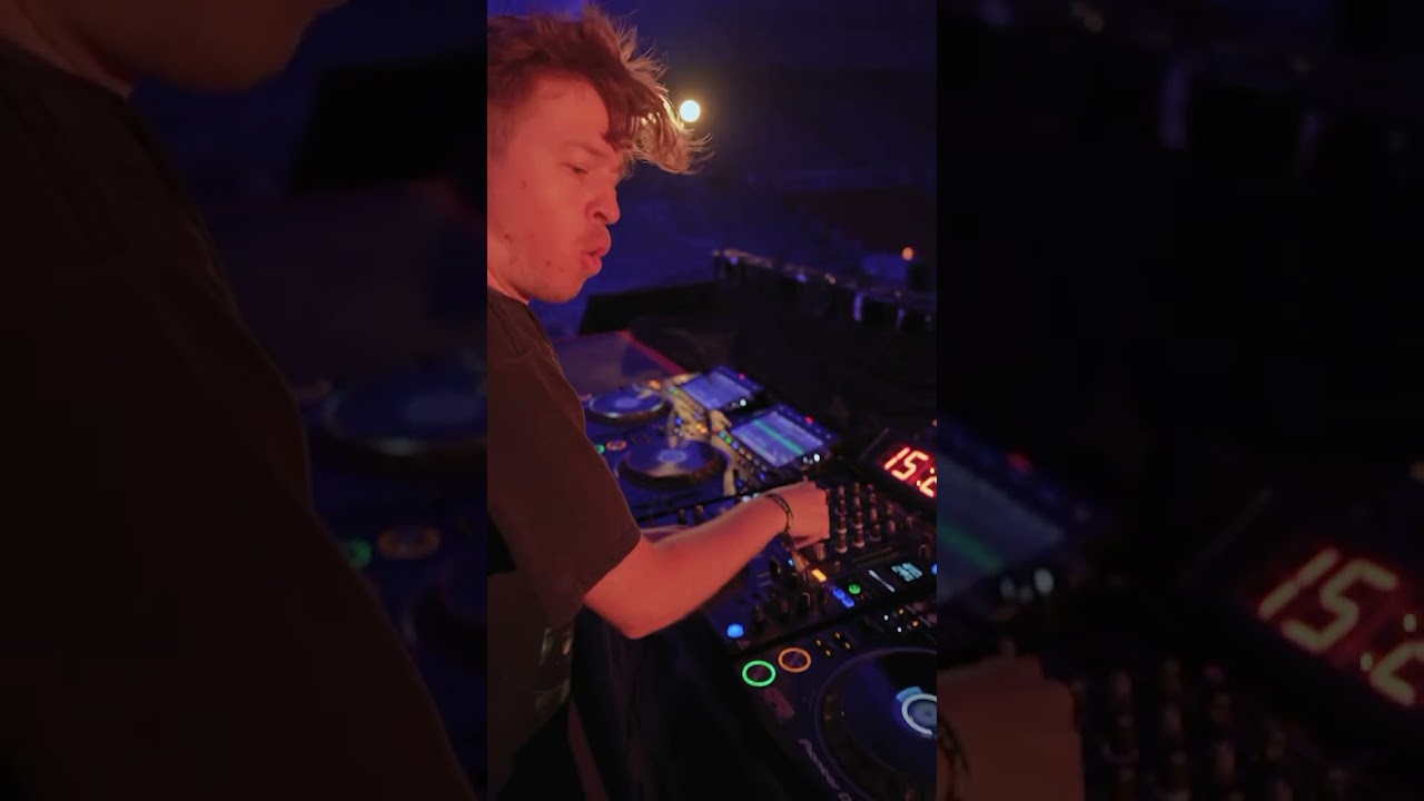 not all DJs at festivals pre-record their mixes 😎