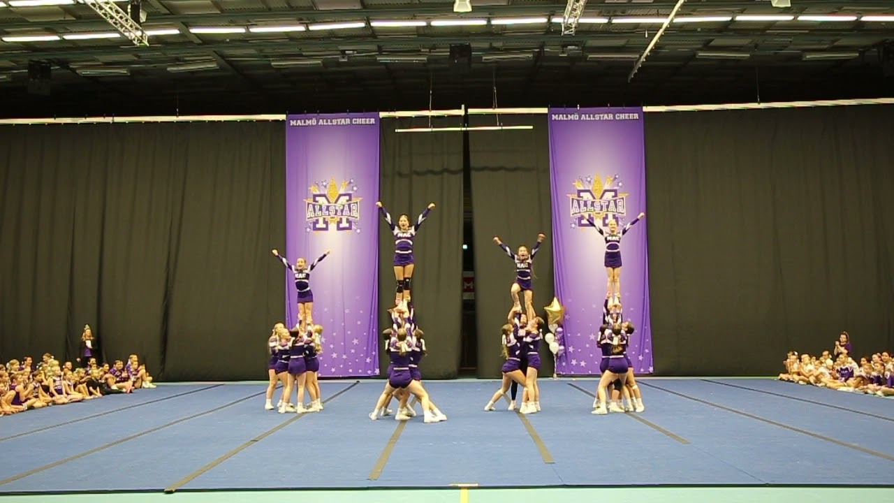 Malmö Allstar Cheer - Halo juluppvisning 2021