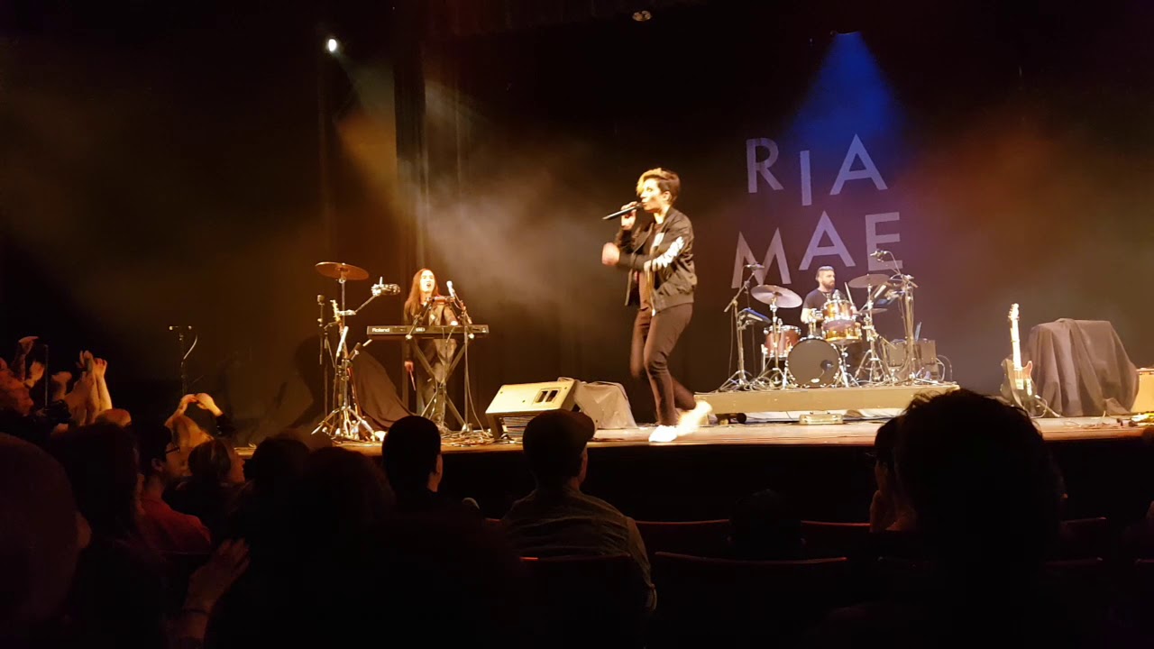 Ria Mae - Bend (live, Campbell River, B.C.) Nov 6, 2017
