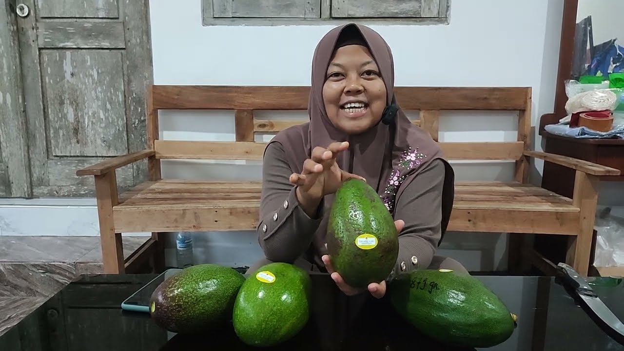 ALPUKAT SIMMONDS vs HONG NGOC 