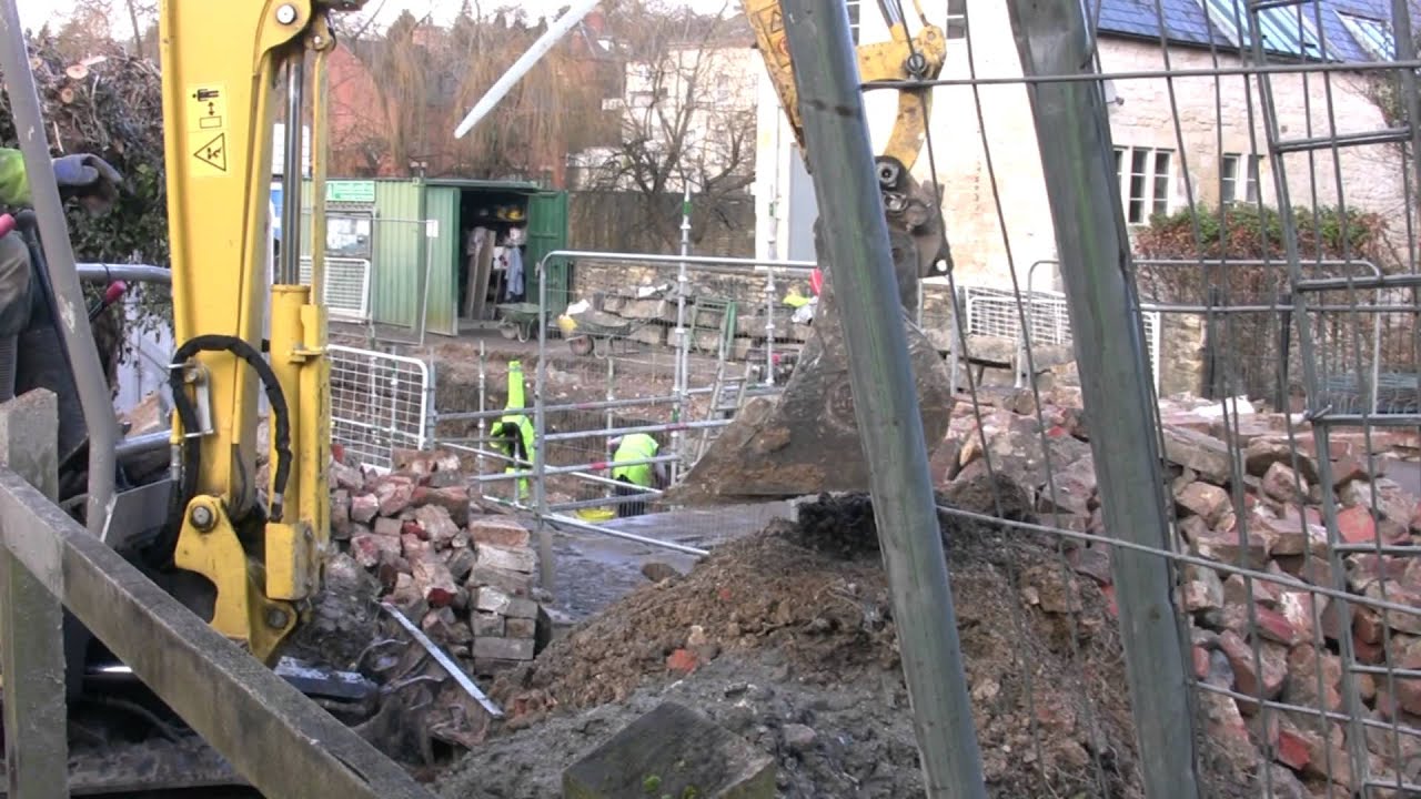 COTSWOLD CANALS - Bowbridge Lock - restoration progress