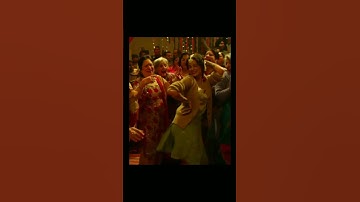 Thumbnail of London Thumakda❤️😍 #kanganaranaut#queen#nehakakkar#song#favorite#viralshort#viral#kangana