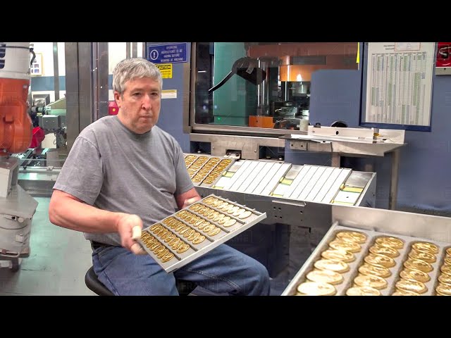 How they Produce Millions of Gold and Silver Coins in the US class=