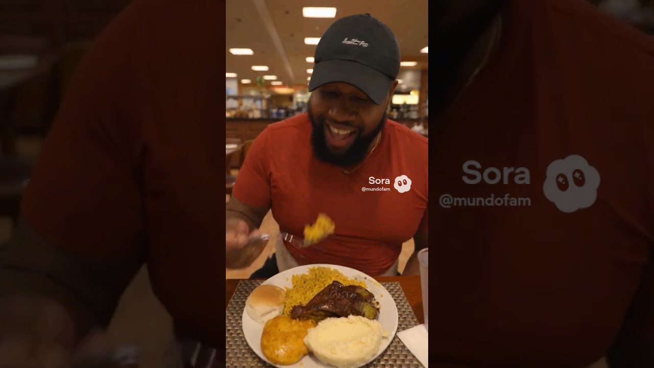 Шведский стол с неограниченным количеством еды, он ест очень много, у него огромные бедра и ягоди...