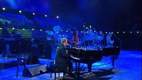 Elton John - All The Young Girls Love Alice