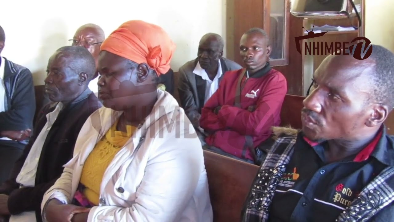 Murume Obata Mukadzi Wake Achisvinyangwa Musango neChikomba. Mambo Vobvunza Kuti Wakasvir** Kangani.