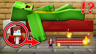 How JJ Pranks Mikey UNDER THE BED with TNT ? in Minecraft   (Maizen)