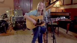 Lissie - Sun Keeps Risin' (Acoustic Session)