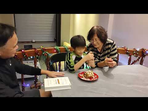 110年國際家庭日分享影片9宣信國小 作品名稱：A very Merry Chrismas and Happy New Year!