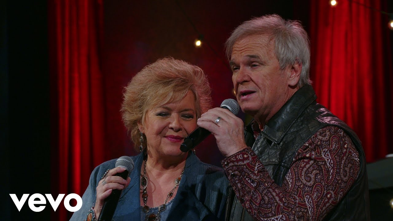 Gaither - The Only Way He Knew How (Live) (Official Music Video) ft. Jeff & Sheri Easter