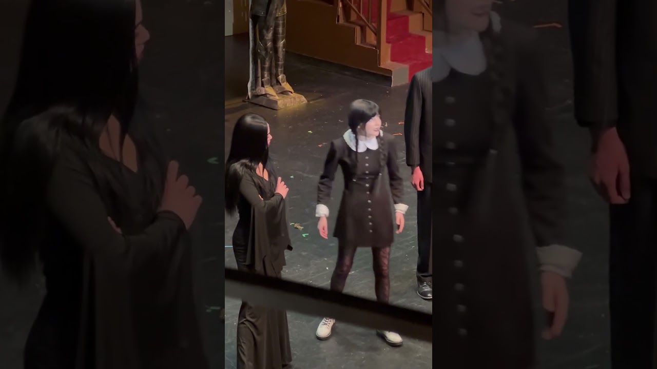 YouTubeでTirzah as Wednesday Addams - One Normal Night Addams Familyを視聴 YouTubeでTirzah as Wednesday Addams - One Normal Night Addams Familyを視聴