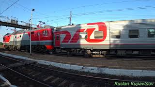 Прибытие и отправление ЭП2К-146 с поездом Белгород - Санкт-Петербург от станции Ржава.