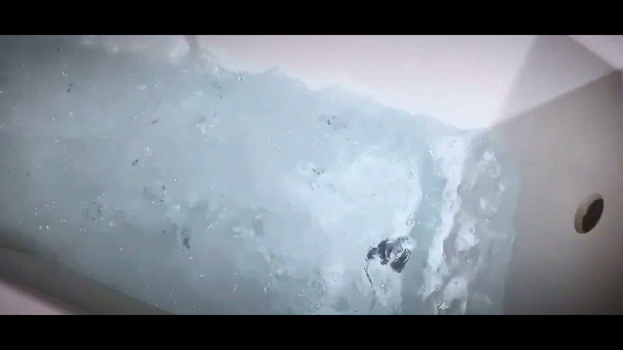 Bluestone - Les jets massant des baignoires hydromassages