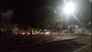Perang Kembang Api di Jogja Malam Takbiran