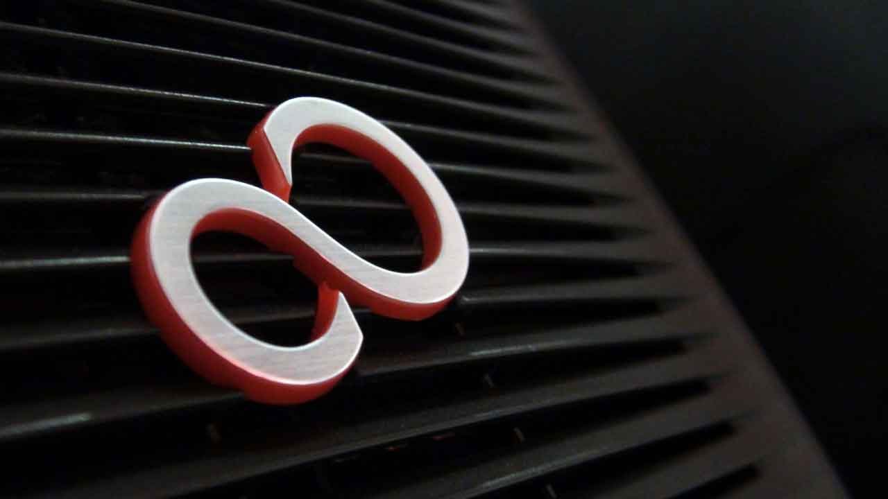 Fujitsu's CELSIUS J550 & W550 Skylake Xeon Workstations with