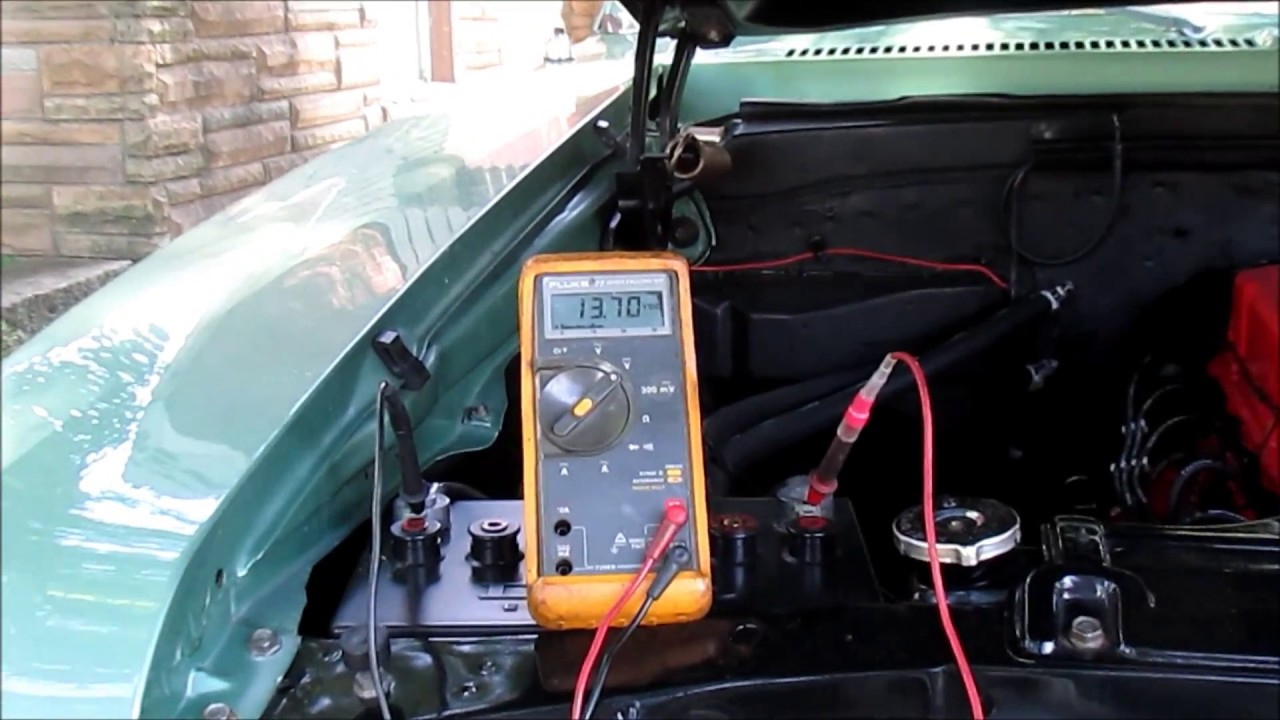 Battery Voltage Testing With Mechanical Voltage Regulator