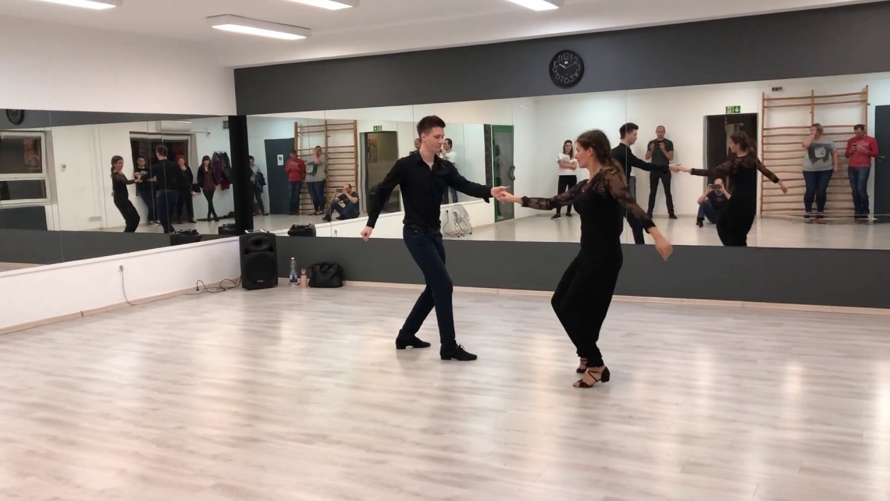 West Coast Swing beginner class demo
