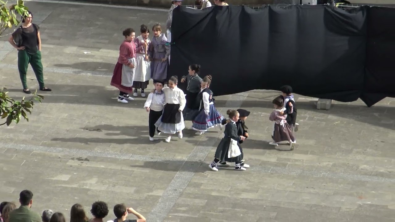 Berrobi dantza emanaldia (2023-05-07)