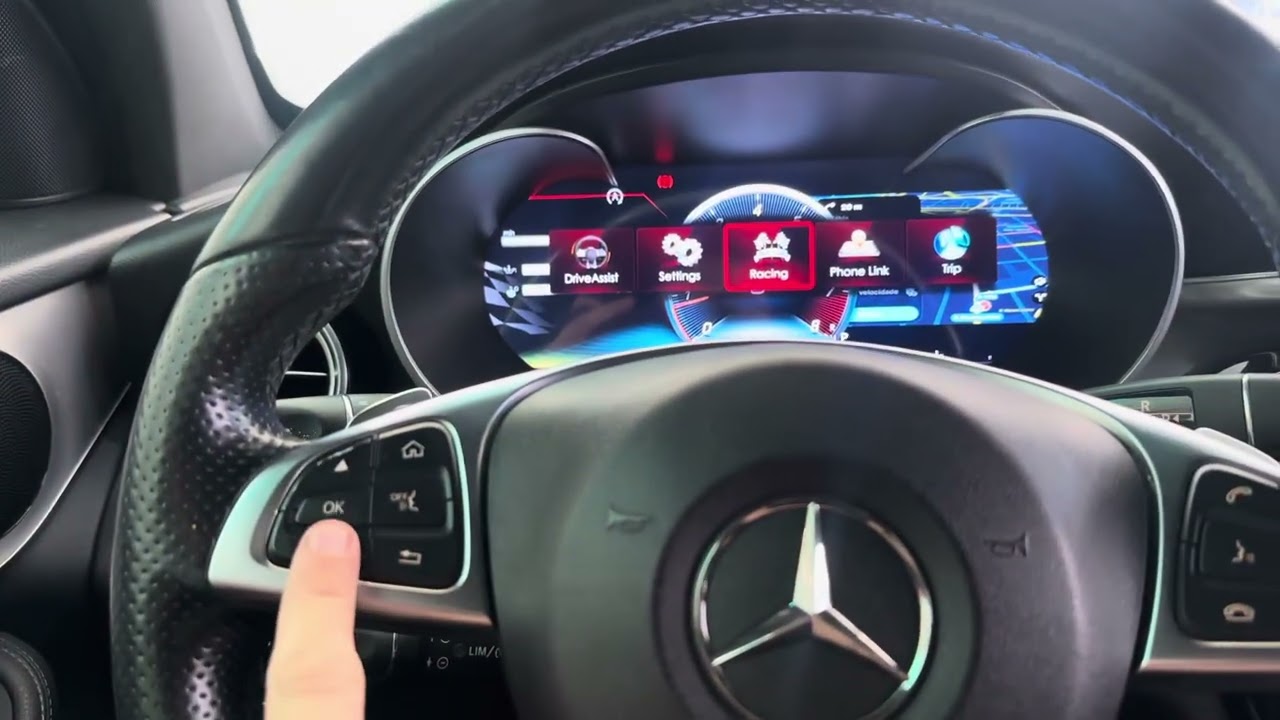 Mercedes-Benz GLC - painel velocímetro digital com Apple CarPlay e Android Auto