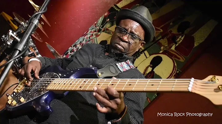 Cornelius Mims 'LIVE' Bass Solo w Dennis Jones Ban...