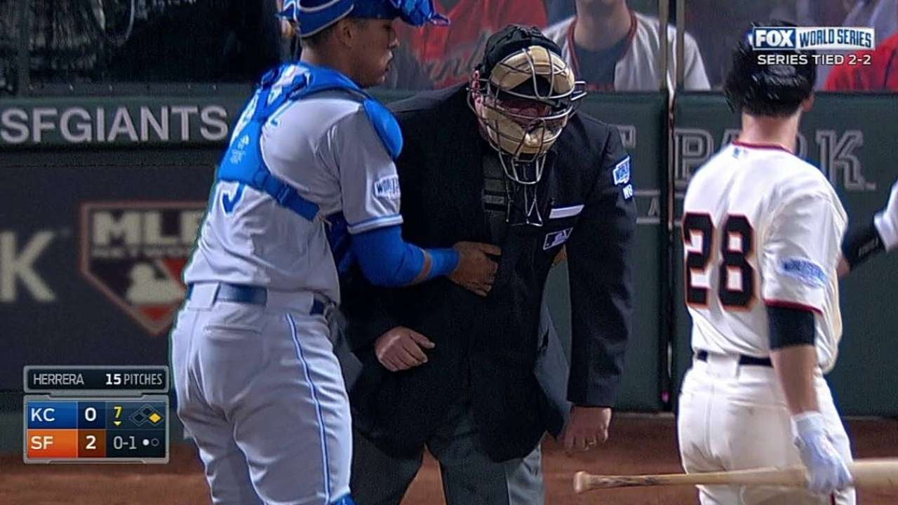 WS2014 Gm5: Wendelstedt shaken up after foul ball - YouTube