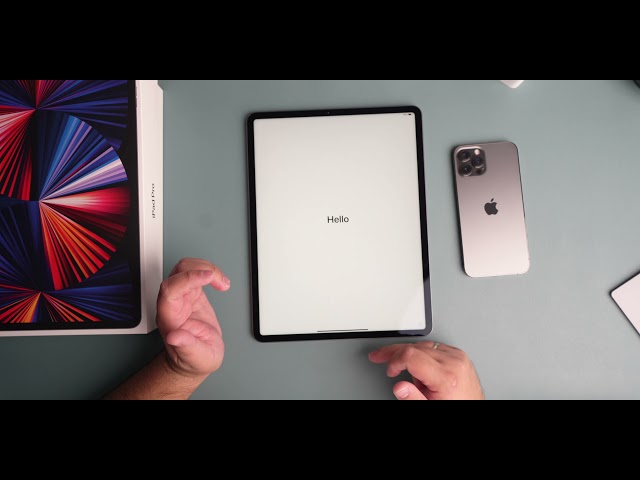 iPad Pro 12.9 M1 2021 With Apple Magic Keyboard Unboxing and First