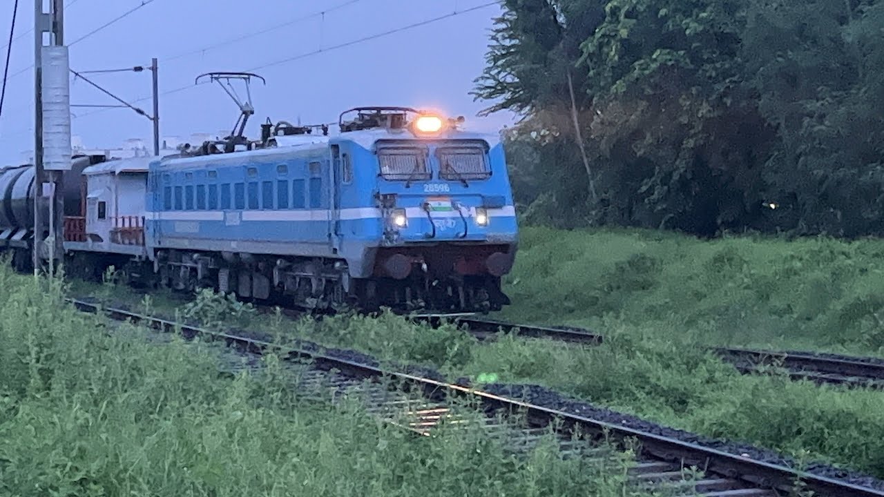 Btpn Rake Asansol WAG-7 With BTPN Rake Heading Towards Ahmedabad in Rainy Weather ...