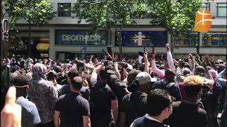 Paris -  manifestation pour la défense des droits des sans-papiers.