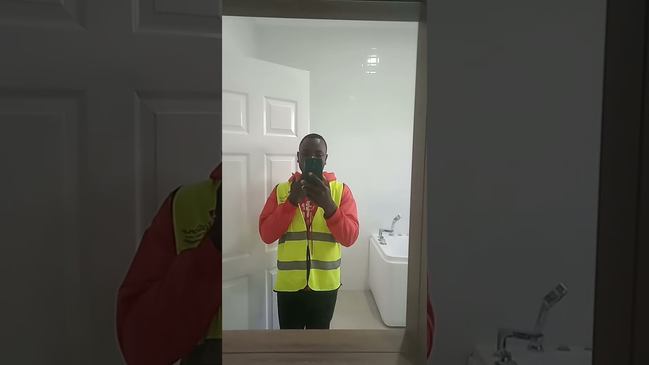 Well build 3 bedroom house in around ngoñg.  Show room is ready,