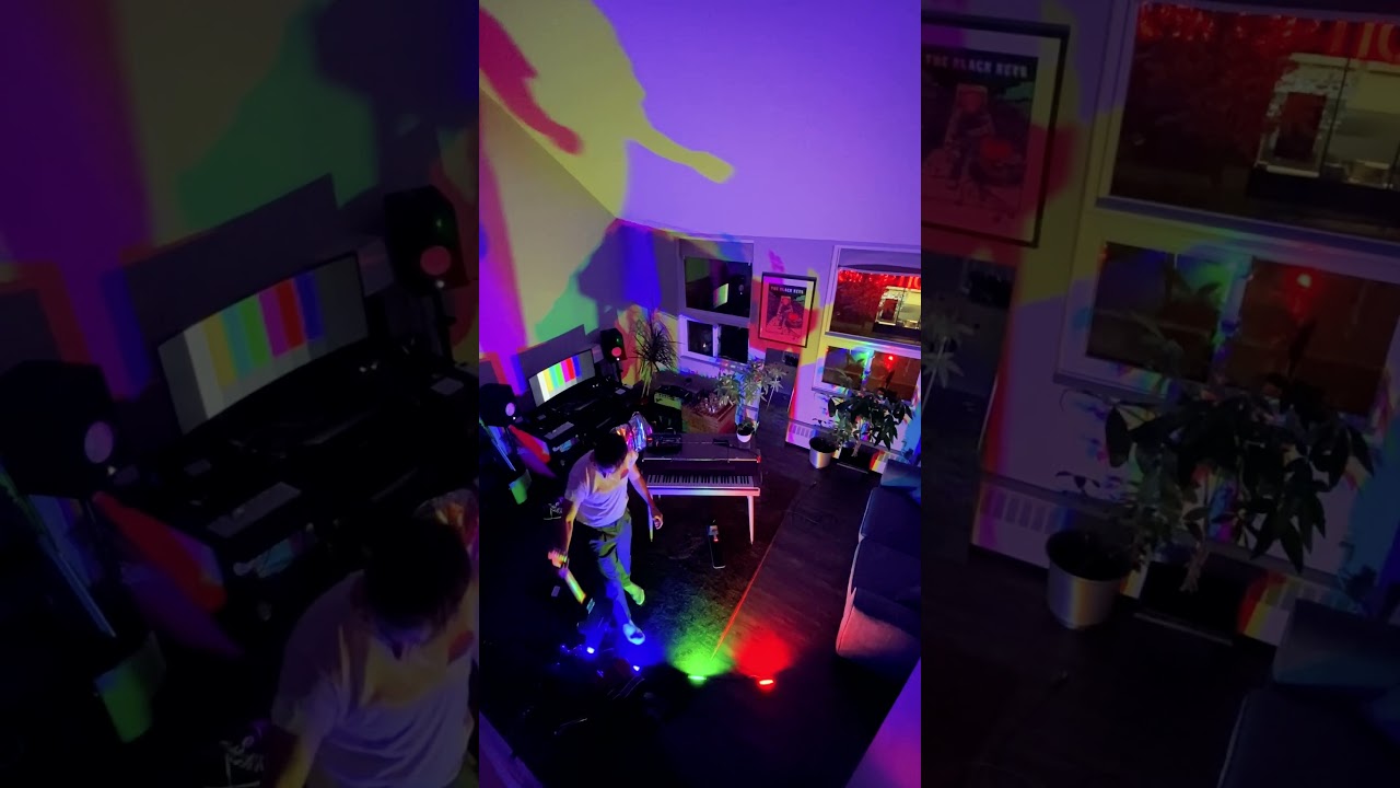 Nightshifts - "Easy" auf YouTube ansehen Nightshifts - "Easy" auf YouTube ansehen