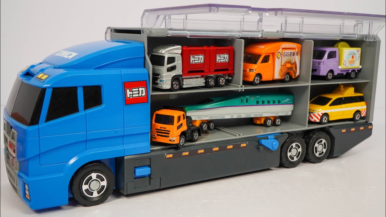トミカがいっぱい☆ミニカーを開封してコンボイへ収納します！A lot of Tomicas☆ Miniature cars are opened and stored in the convoy!