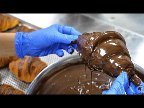 갓구운 수제 크루아상 (초콜릿, 아몬드) - 최고급 버터 사용 / Handmade Chocolate croissant - Korean street food / 등촌동 광화문