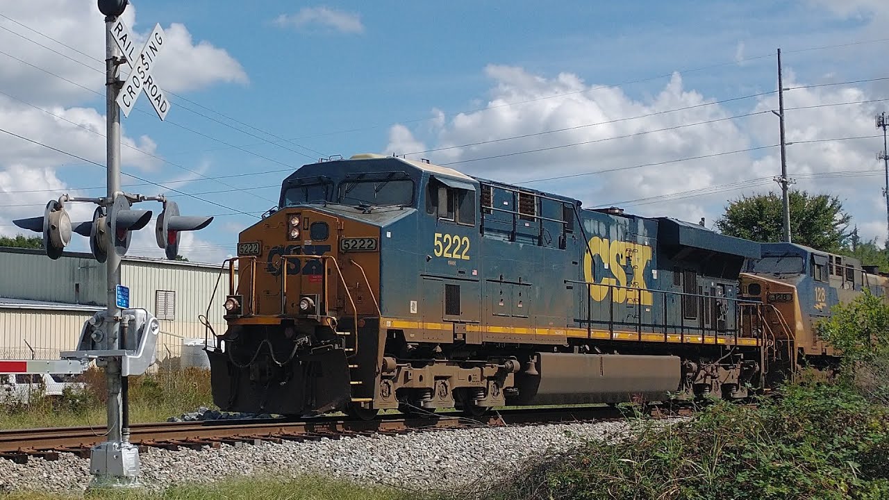 CSXT 5222 leading train Q038 headed westbound @ Monroe NC 10/5/21☀️ ...