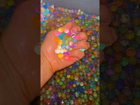 🟣🔴🐳🟠🟡 #asmr water bead fun #shorts #viral #asmrwater