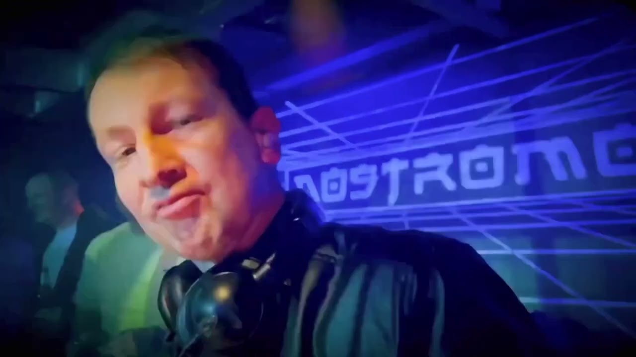 Queaver & Versis Live at 