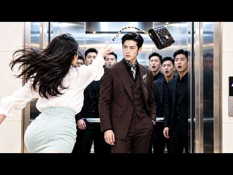 🍑An intern accidentally entered the CEO's private elevator—and caught his attention!