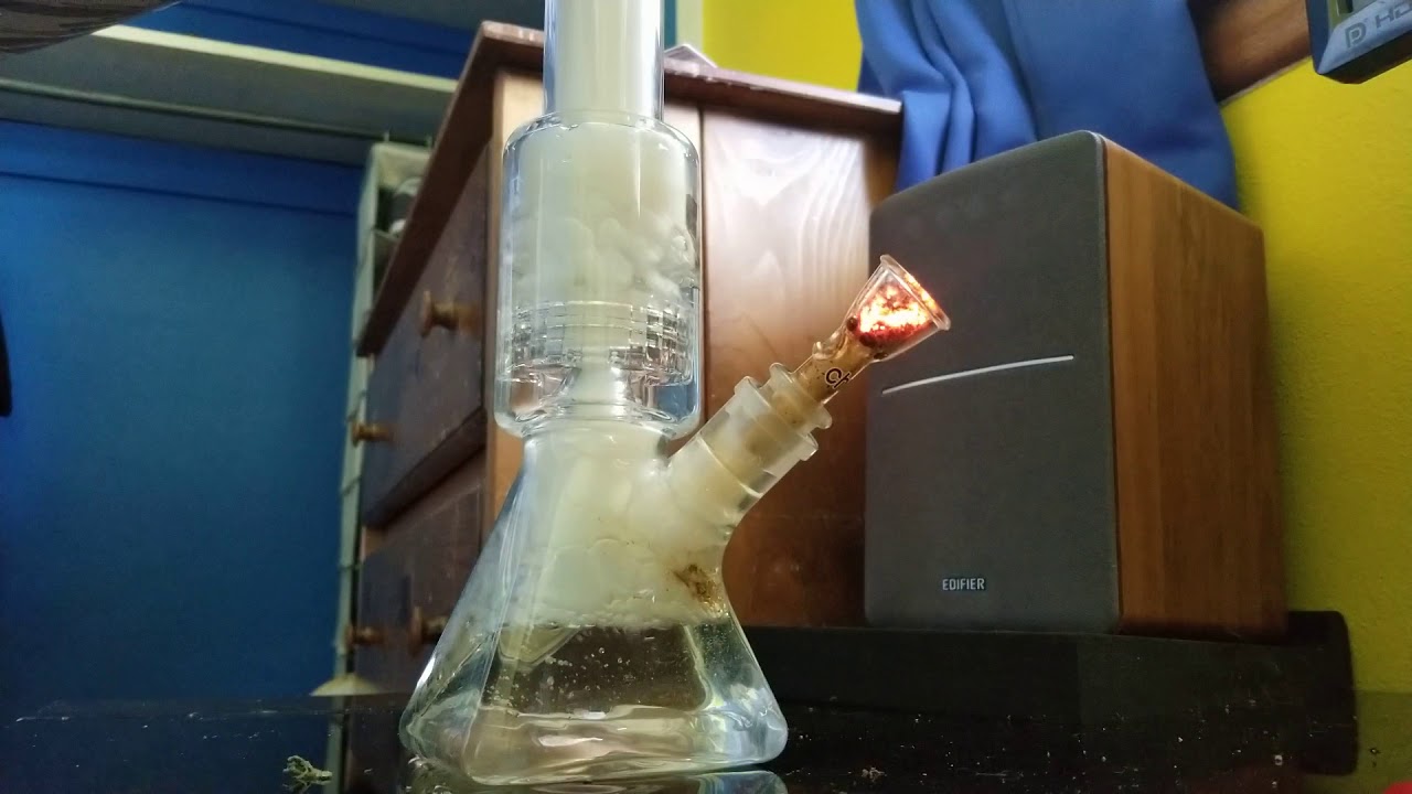 Half Gram Bong Hit