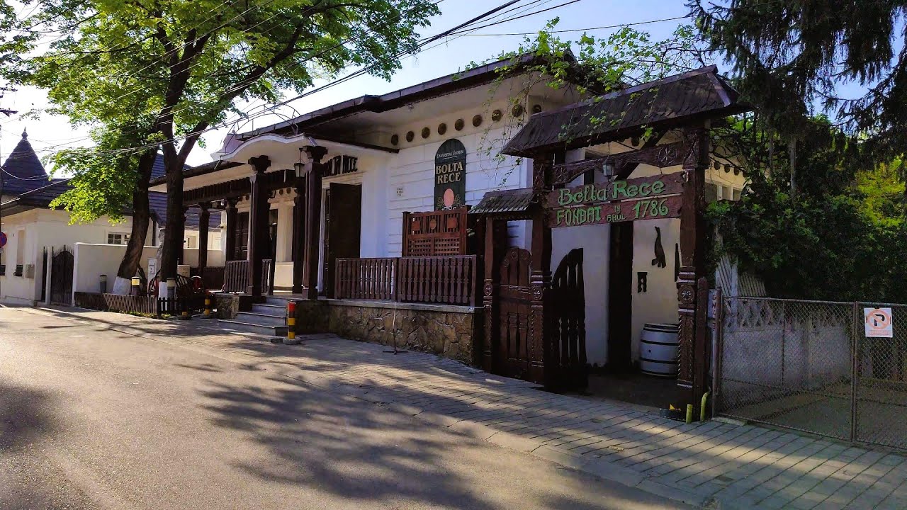 Iasi, Exploring from Independence Square to the Red Bridge