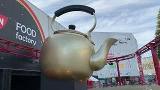 よみうりランド グッジョバ‼︎巨大やかん「日清焼そばU.F.O.」スプラッシュU.F.O. Kettle