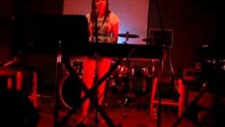 Me singing No Air LIVE at The Annex
