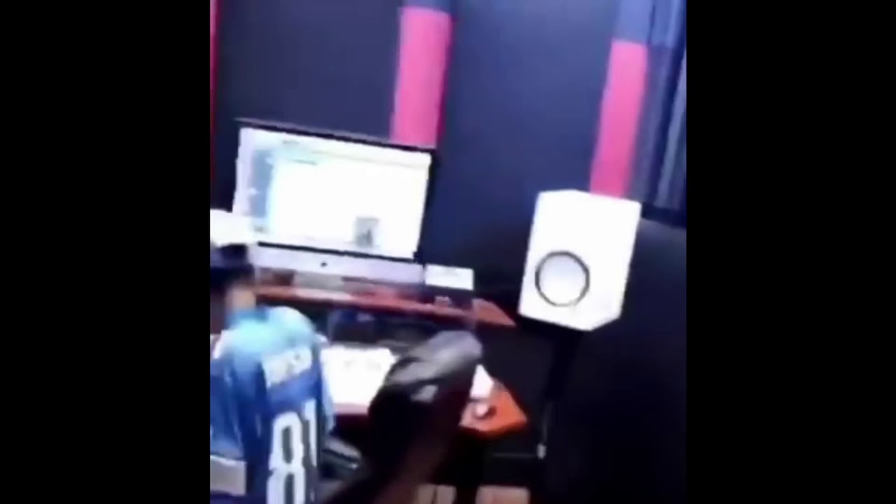YK OSIRIS “SHINE” bekijken op YouTube YK OSIRIS “SHINE” bekijken op YouTube